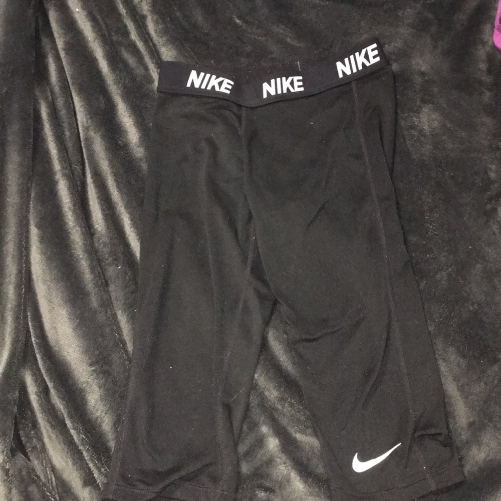 capris
